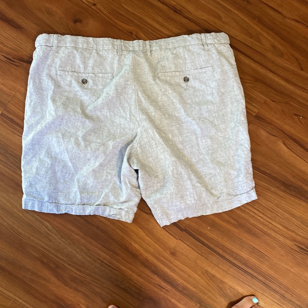 Goodthreads Men’s Shorts - Picture 2 of 2